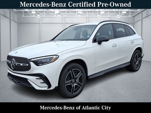 Certified 2025 Mercedes-Benz GLC 300 4MATIC image 3