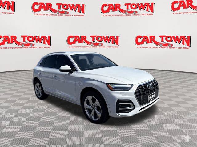 Used 2021 Audi Q5 Prestige w/ Prestige Package AWD/4WD image 2