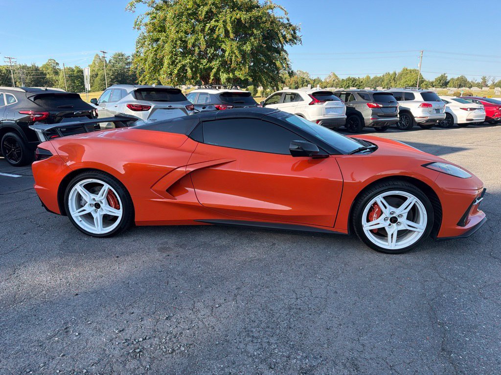 Used 2021 Chevrolet Corvette Stingray Premium Conv w/ Z51 Performance Package RWD image 4
