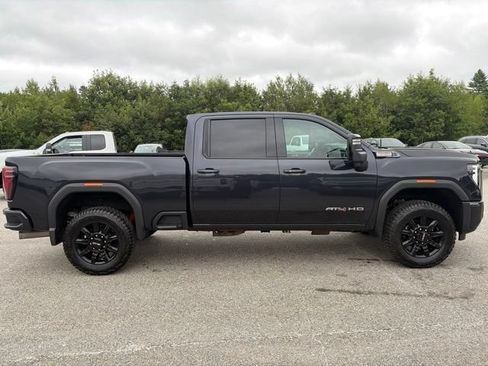 Used 2025 GMC Sierra 2500 AT4 w/ AT4 Preferred Package AWD/4WD image 7