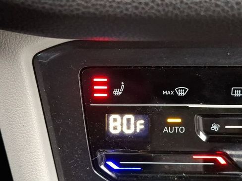 Used 2022 Volkswagen Tiguan SE R-Line image 25