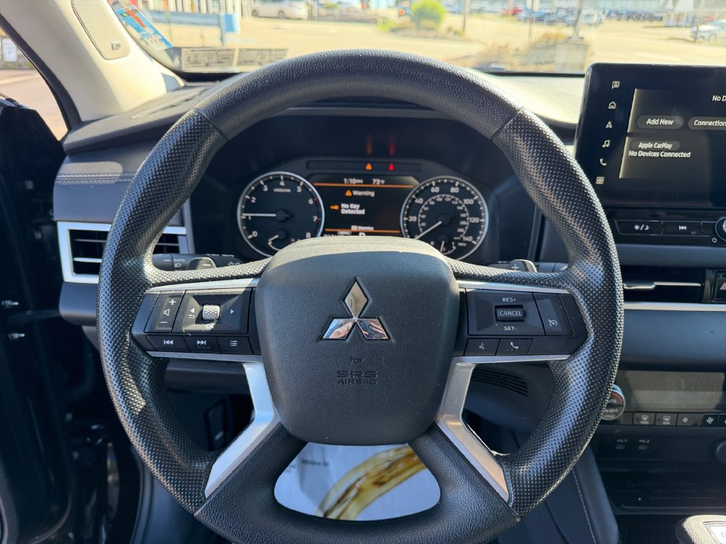 Used 2025 Mitsubishi Outlander ES AWD/4WD image 15