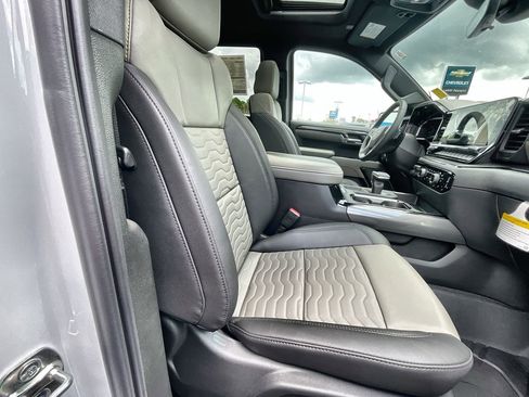 New 2025 Chevrolet Silverado 1500 ZR2 w/ Technology Package image 29