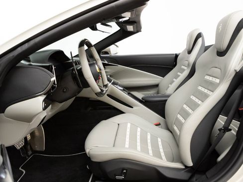 Certified 2024 Ferrari Roma Spider image 2