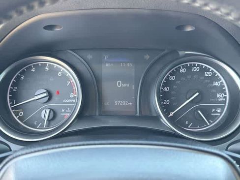 Used 2022 Toyota Camry SE image 24