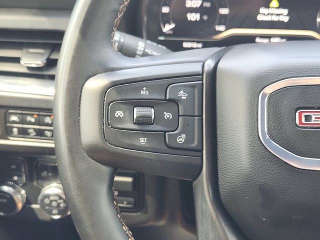 Used 2024 GMC Yukon AT4 w/ Technology Package AWD/4WD image 27