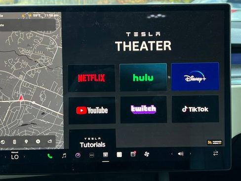 Used 2022 Tesla Model X Plaid image 20