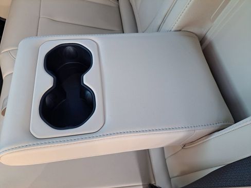 New 2025 Jeep Grand Cherokee Limited image 11