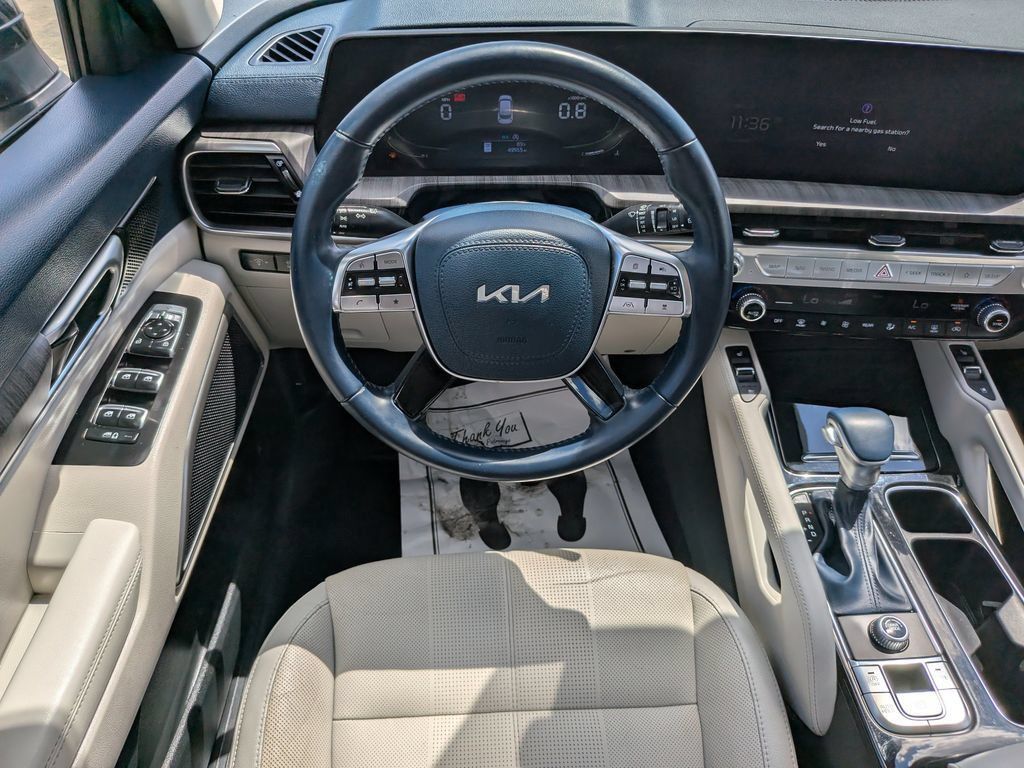 Certified 2023 Kia Telluride EX w/ EX Captain's Chair Package FWD image 16