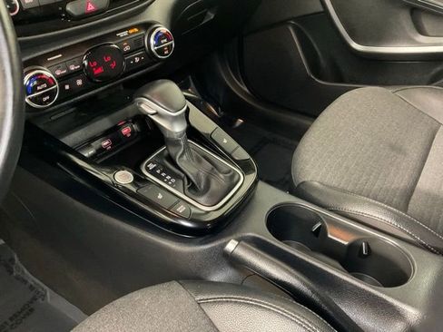 Used 2020 Kia Soul EX image 19