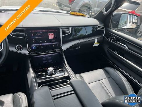 Used 2025 Jeep Grand Wagoneer L Series II Obsidian w/ Quick Order Packagew 28T AWD/4WD image 16