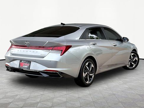 Used 2021 Hyundai Elantra Limited FWD image 6