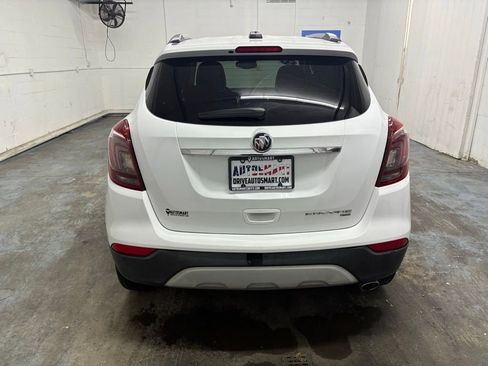 Used 2021 Buick Encore Preferred AWD/4WD image 3