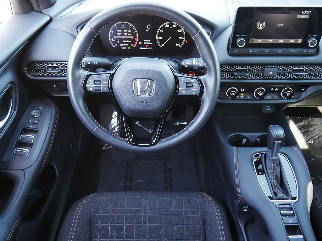 Used 2024 Honda HR-V Sport image 16