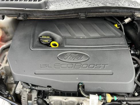 Used 2018 Ford Escape SE image 44