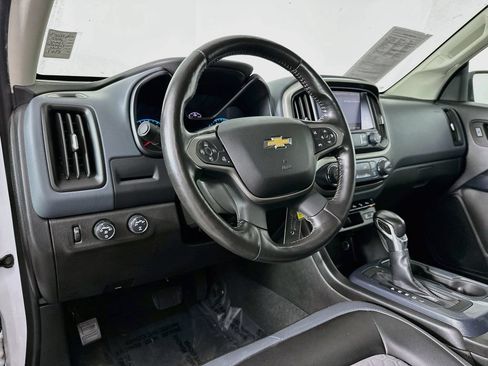 Used 2022 Chevrolet Colorado Z71 AWD/4WD image 10