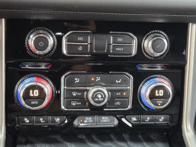 Used 2021 GMC Yukon XL Denali RWD image 16