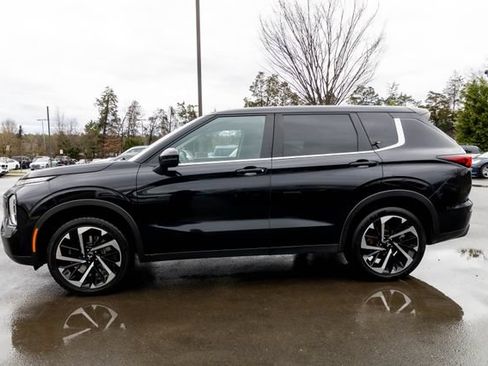 Used 2022 Mitsubishi Outlander ES AWD/4WD image 9