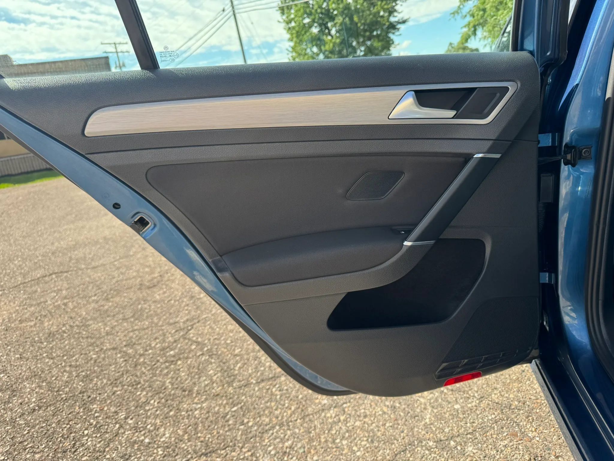 Used 2017 Volkswagen Golf SEL FWD image 36