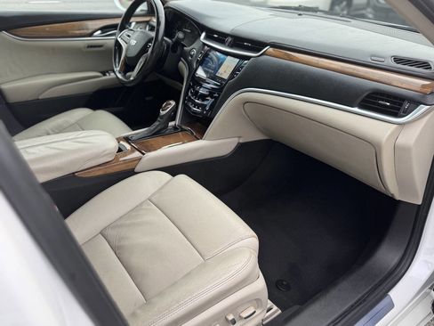 Used 2018 Cadillac XTS Luxury image 15