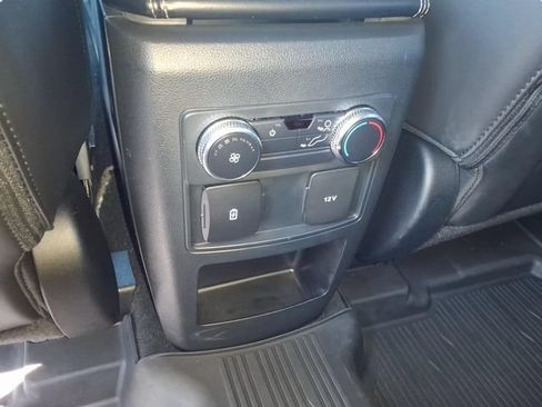Used 2021 Ford Explorer XLT w/ Equipment Group 202A AWD/4WD image 17