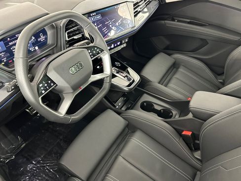 Certified 2025 Audi Q4 e-tron Premium Plus w/ Premium Plus image 9