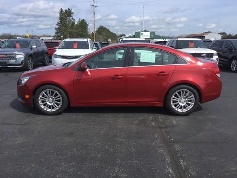 Used 2011 Chevrolet Cruze Eco FWD image 2