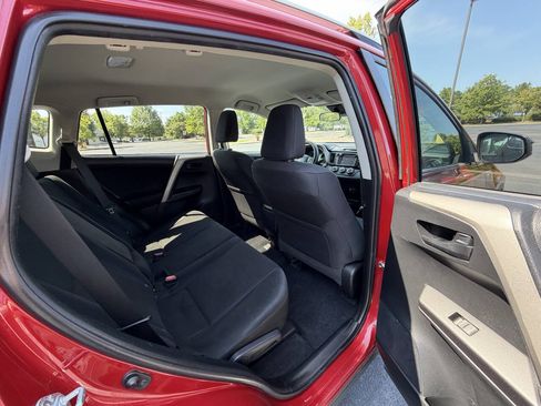 Used 2017 Toyota RAV4 LE w/ Carpet Mat Package FWD image 14