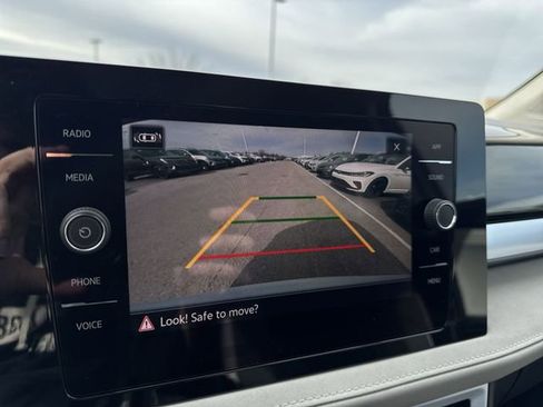 New 2026 Volkswagen Taos SE AWD/4WD image 14
