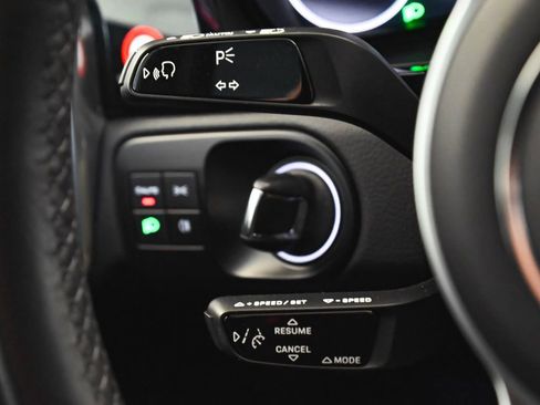 Used 2022 Porsche Cayenne Coupe image 25