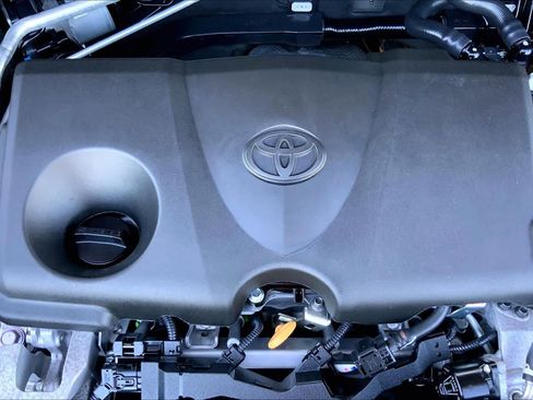 Used 2023 Toyota RAV4 LE image 31