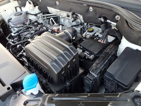 Used 2024 Volkswagen Atlas SE image 29