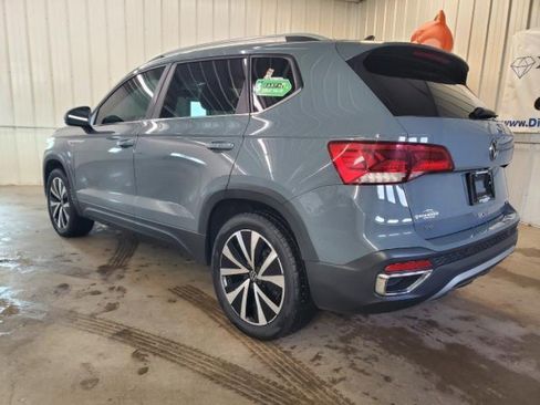 Used 2022 Volkswagen Taos SE AWD/4WD image 4