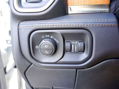 Used 2022 RAM 2500 Limited AWD/4WD image 20