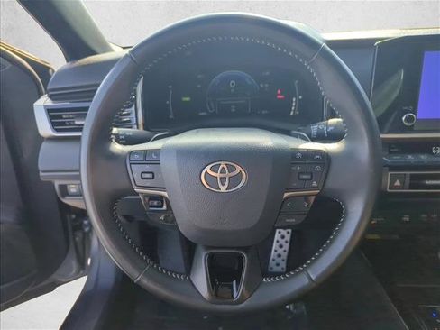 Certified 2025 Toyota Camry SE image 11