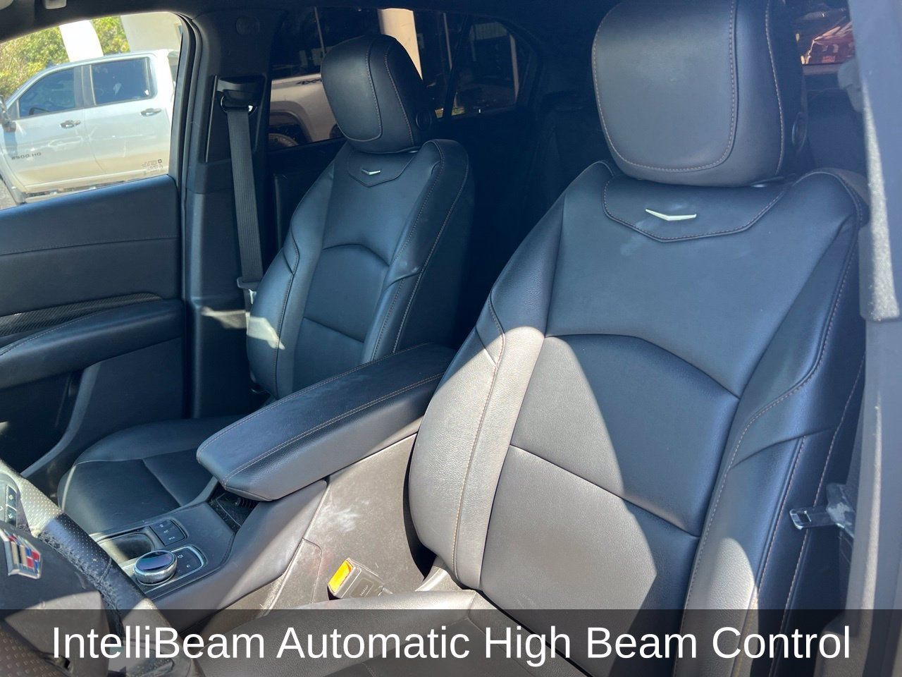 Used 2022 Cadillac XT4 Sport w/ Enhanced Visibility Package FWD image 10