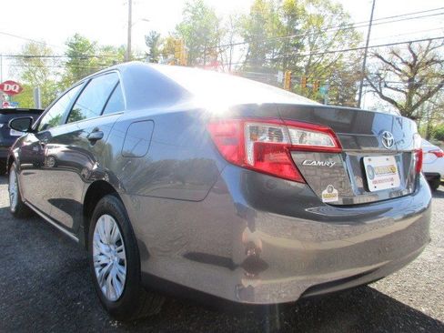 Used 2013 Toyota Camry LE FWD image 6