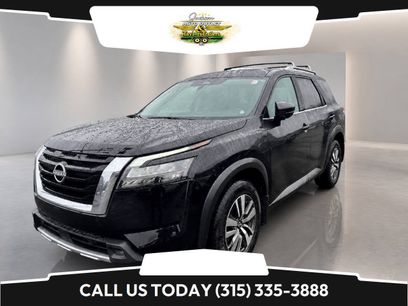 Used 2025 Nissan Pathfinder SL w/ Cargo Package
