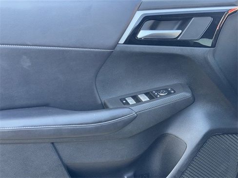 Used 2024 Mitsubishi Outlander SE image 26