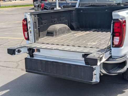 Used 2021 GMC Sierra 1500 SLE w/ X31 Off-Road Package AWD/4WD image 33