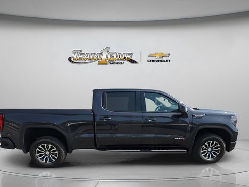 Used 2023 GMC Sierra 1500 AT4 w/ AT4 Premium Package AWD/4WD image 10