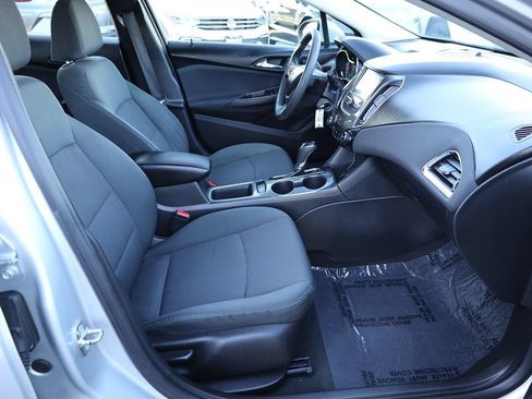 Used 2018 Chevrolet Cruze LT w/ LT Fleet Convenience Package FWD image 15