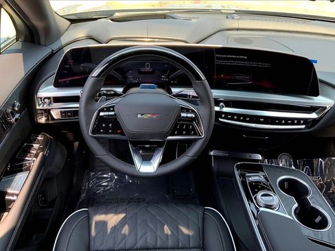 New 2026 Cadillac Lyriq V image 23