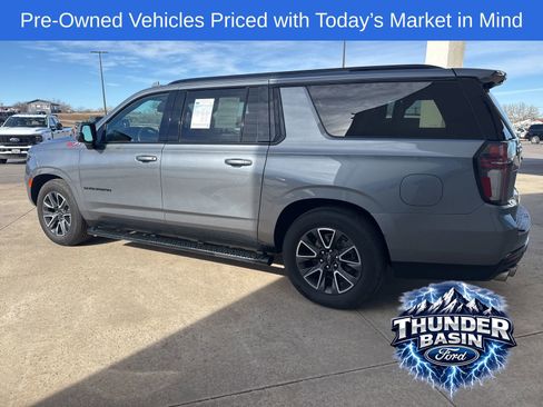 Used 2022 Chevrolet Suburban Z71 w/ Z71 Off-Road Package image 2