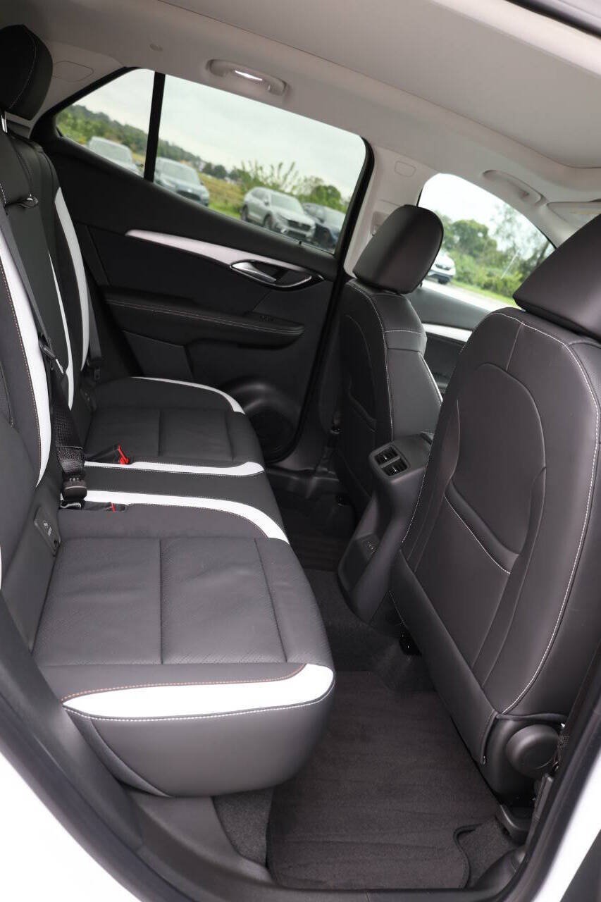 Used 2025 Buick Envision Sport Touring AWD/4WD image 16
