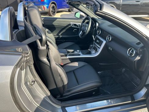 Used 2013 Mercedes-Benz SLK 250 image 41