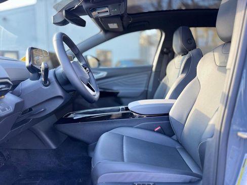 Used 2024 Volkswagen ID.4 Pro S image 15