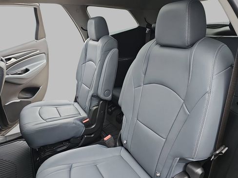 Used 2020 Buick Enclave Essence w/ Sound and Sites Package image 18