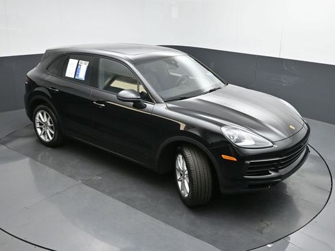 Used 2021 Porsche Cayenne image 43