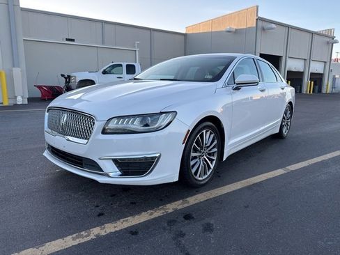 Used 2017 Lincoln MKZ Premiere image 1